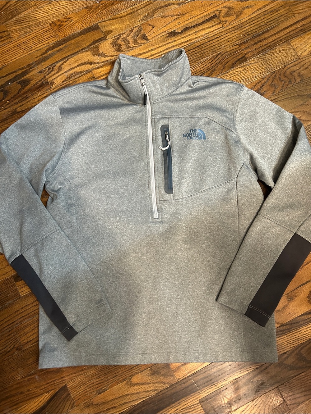 The North Face Men's Light Gray Quarter-Zip Pullover with Dark Sleeve Panels